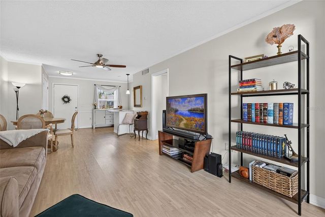 404 CORDOVA GREEN 404, Seminole, FL 33777