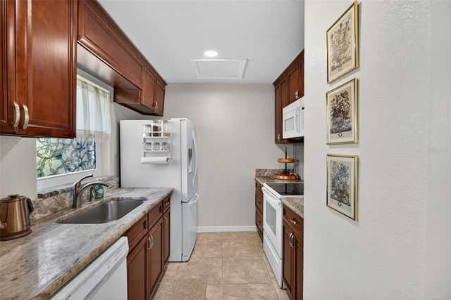 404 CORDOVA GREEN 404, Seminole, FL 33777
