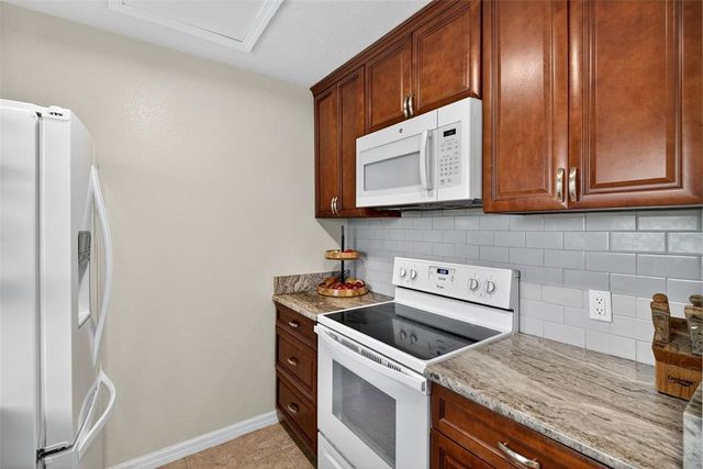 404 CORDOVA GREEN 404, Seminole, FL 33777