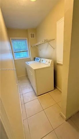 1742 SW 44th Terrace, Fort Lauderdale, FL 33317