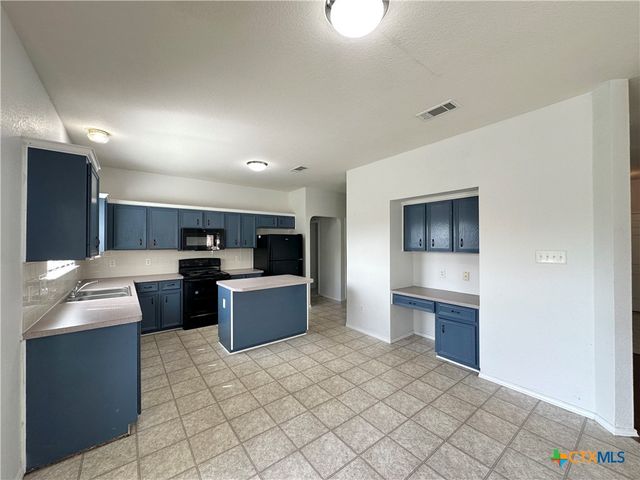 305 Buckskin Trail, Harker Heights, TX 76548