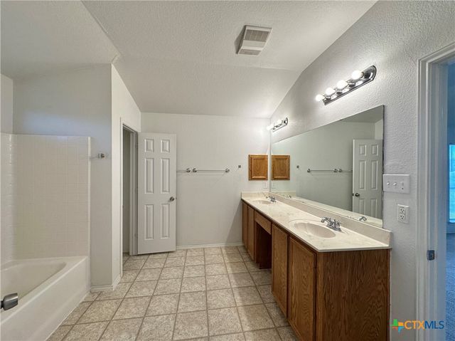 305 Buckskin Trail, Harker Heights, TX 76548