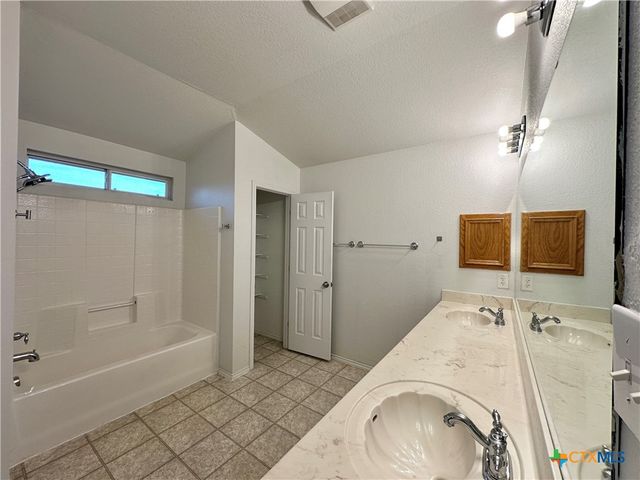 305 Buckskin Trail, Harker Heights, TX 76548