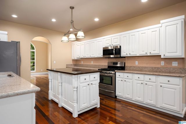 200 VALLEY VIEW ROAD, Pell City, AL 35054