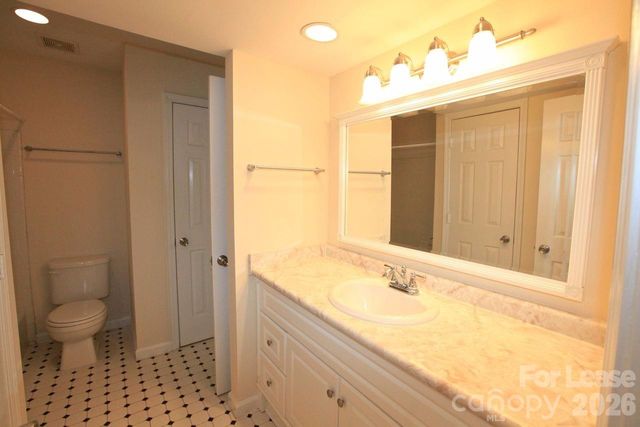 417 W 8th Street G, Charlotte, NC 28202