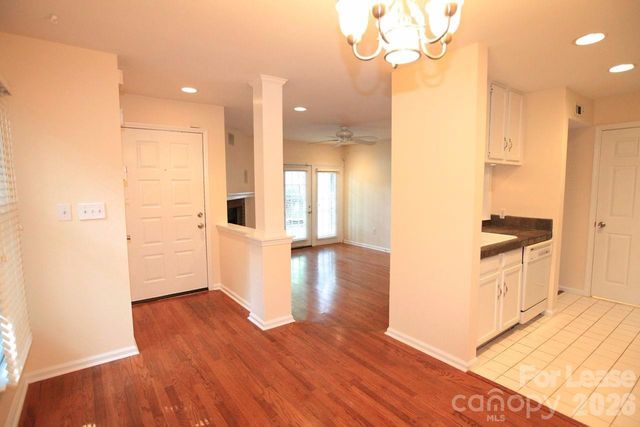 417 W 8th Street G, Charlotte, NC 28202