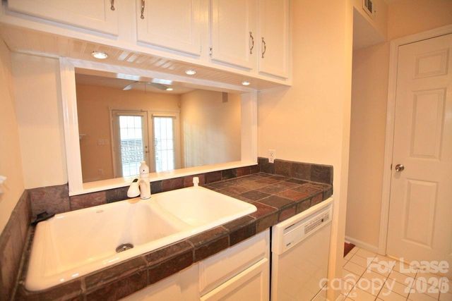 417 W 8th Street G, Charlotte, NC 28202
