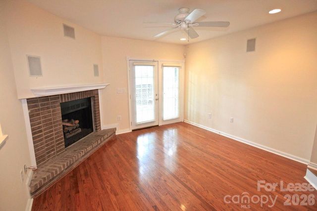 417 W 8th Street G, Charlotte, NC 28202
