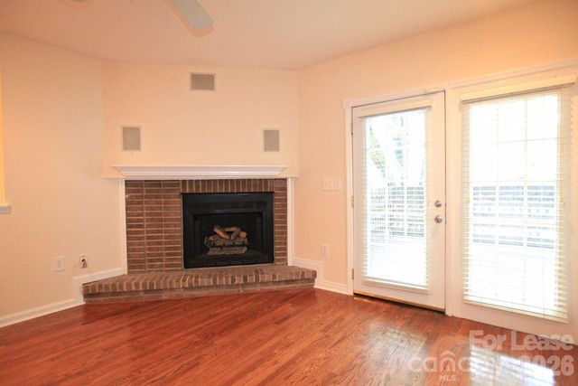 417 W 8th Street G, Charlotte, NC 28202