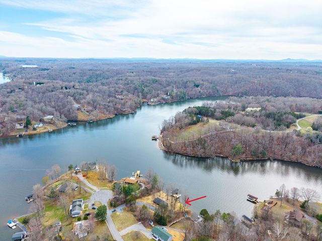 509 Pleasure Point DR, Goodview, VA 24095