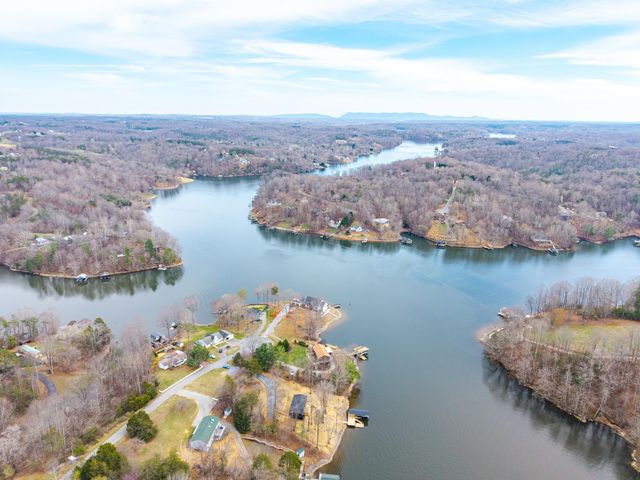509 Pleasure Point DR, Goodview, VA 24095