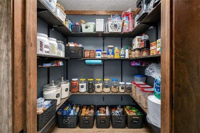 1100 SW 44th Street, Blue Springs, MO 64015
