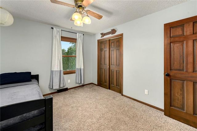 1100 SW 44th Street, Blue Springs, MO 64015