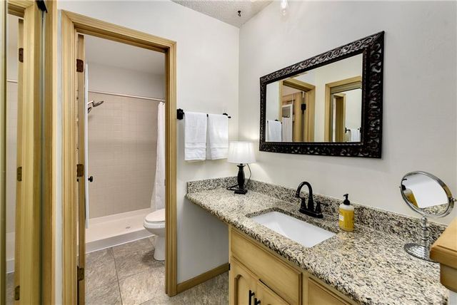 1100 SW 44th Street, Blue Springs, MO 64015