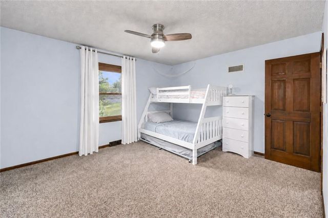 1100 SW 44th Street, Blue Springs, MO 64015