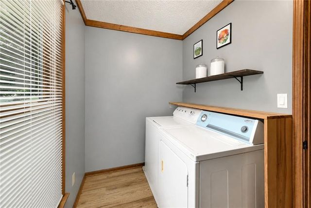 1100 SW 44th Street, Blue Springs, MO 64015