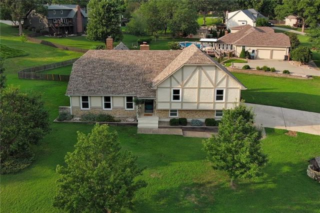 1100 SW 44th Street, Blue Springs, MO 64015