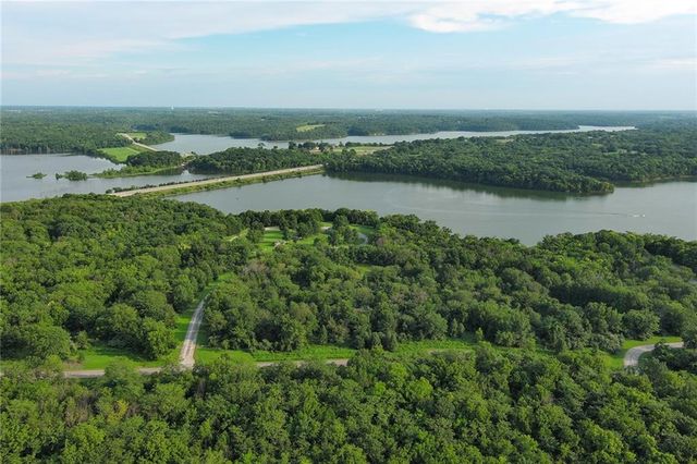 1100 SW 44th Street, Blue Springs, MO 64015