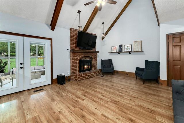 1100 SW 44th Street, Blue Springs, MO 64015