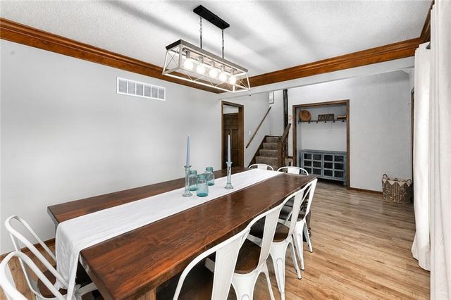 1100 SW 44th Street, Blue Springs, MO 64015