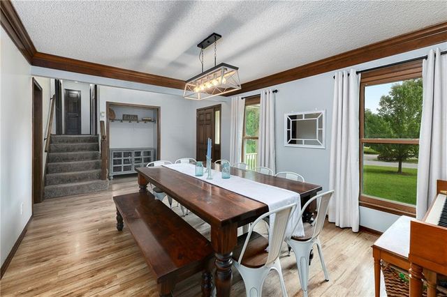 1100 SW 44th Street, Blue Springs, MO 64015