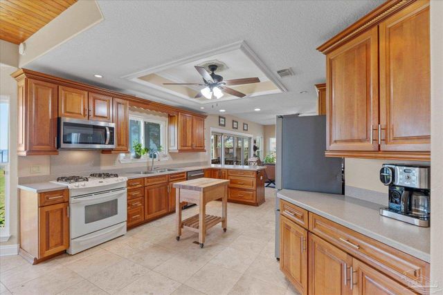 4845 Soundside Dr, Gulf Breeze, FL 32563