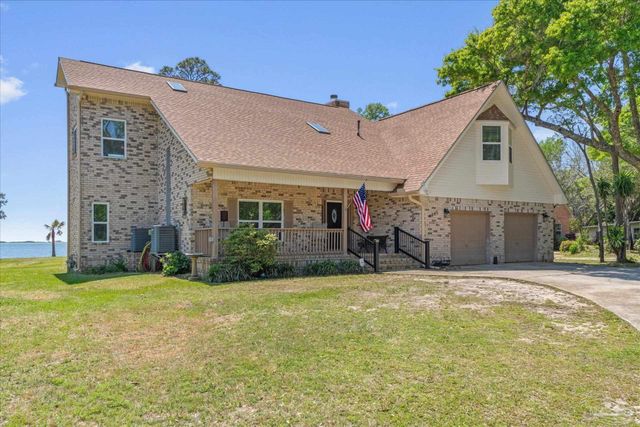 4845 Soundside Dr, Gulf Breeze, FL 32563