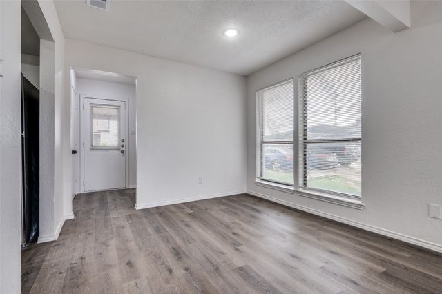 2166 E Arkansas Lane, Arlington, TX 76014