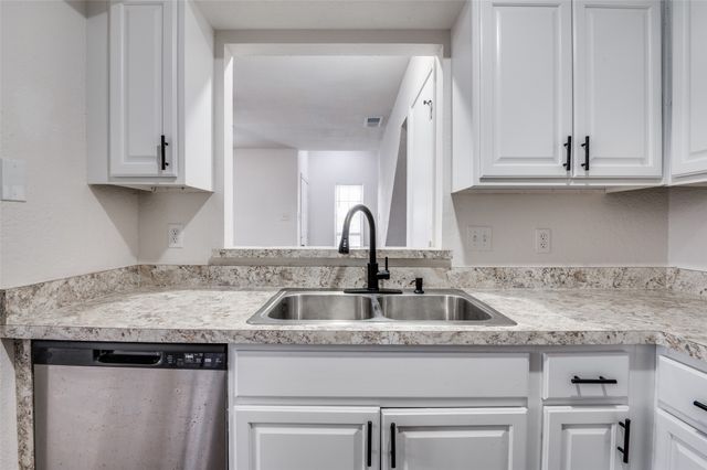 2166 E Arkansas Lane, Arlington, TX 76014