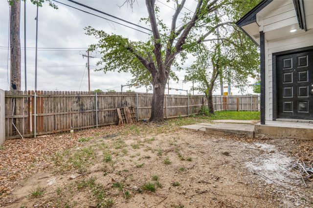 2166 E Arkansas Lane, Arlington, TX 76014