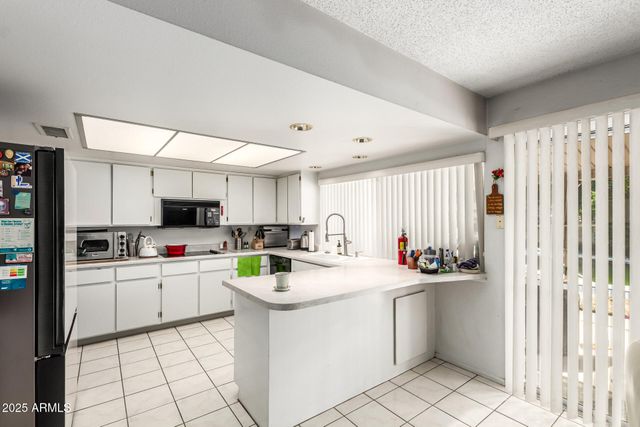 4627 W LANE Avenue, Glendale, AZ 85301