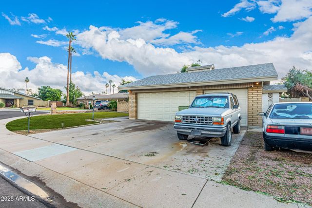 4627 W LANE Avenue, Glendale, AZ 85301