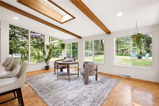 16 Great Oak Lane, Perinton, NY 14534