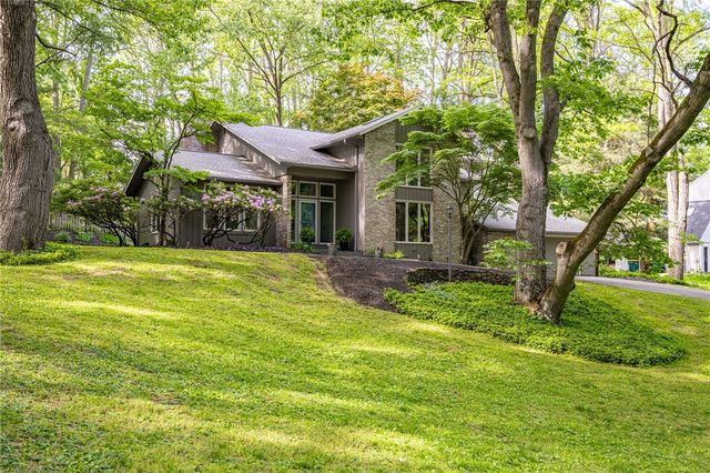 16 Great Oak Lane, Perinton, NY 14534