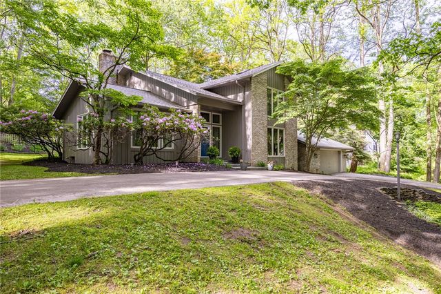 16 Great Oak Lane, Perinton, NY 14534