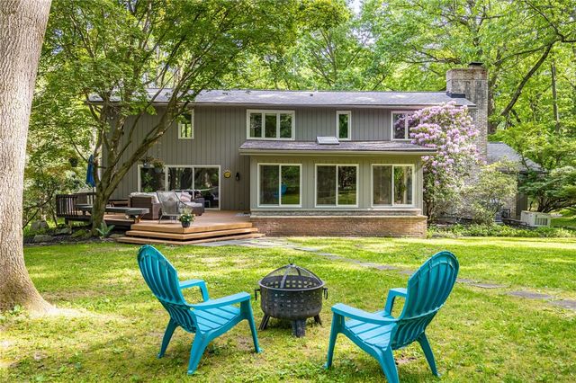 16 Great Oak Lane, Perinton, NY 14534