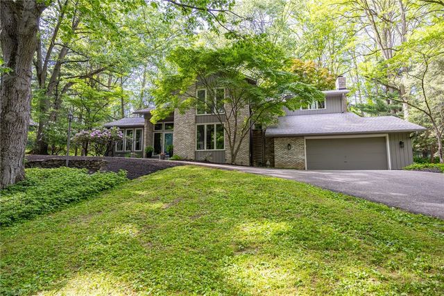 16 Great Oak Lane, Perinton, NY 14534