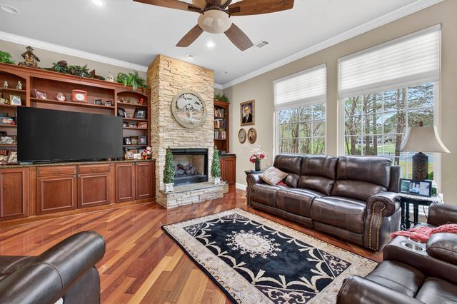7 Alhaja Way, Hot Springs Village, AR 71909