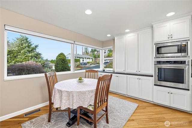 13635 SE 43rd Street, Bellevue, WA 98006