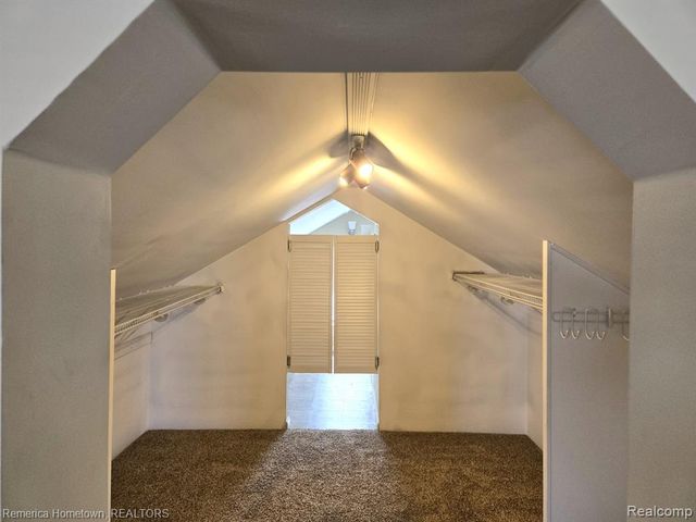 571 W Saratoga Street, Ferndale, MI 48220