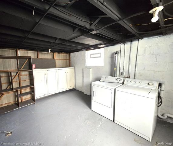 571 W Saratoga Street, Ferndale, MI 48220