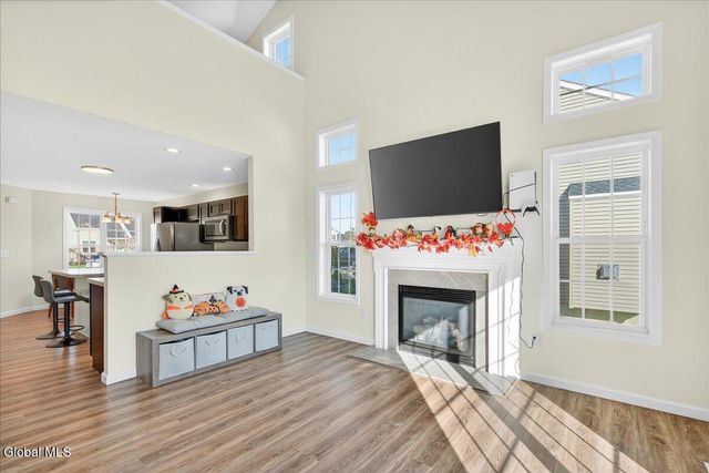 16 Chip Shot Way, Halfmoon, NY 12118