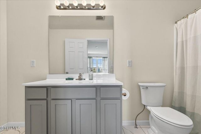 16 Chip Shot Way, Halfmoon, NY 12118