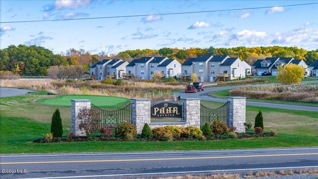 16 Chip Shot Way, Halfmoon, NY 12118