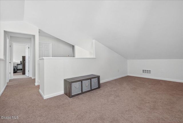 16 Chip Shot Way, Halfmoon, NY 12118