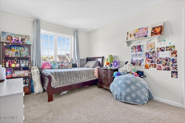 16 Chip Shot Way, Halfmoon, NY 12118