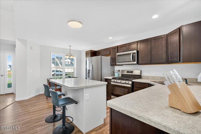 16 Chip Shot Way, Halfmoon, NY 12118