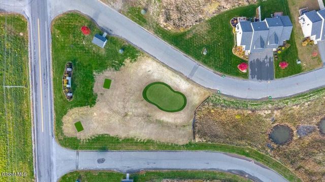 16 Chip Shot Way, Halfmoon, NY 12118