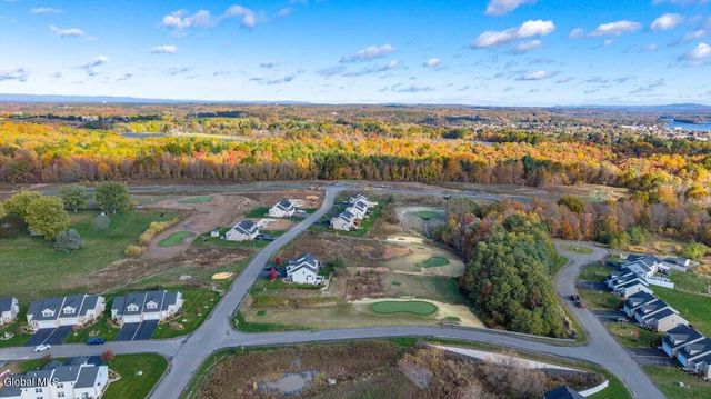 16 Chip Shot Way, Halfmoon, NY 12118