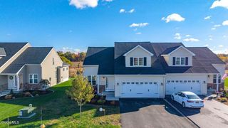 16 Chip Shot Way, Halfmoon, NY 12118